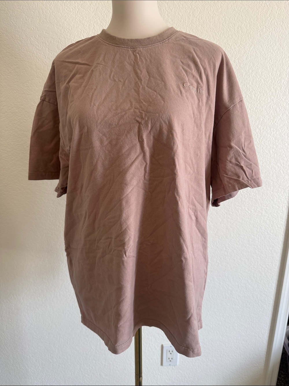 Men's Short-Sleeve Crew Tee in Taupe